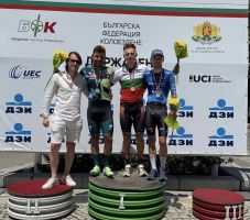 При изключително оспорвана надпревара завърши Държавният шампионат по шосейно колоездене. Вижте победителите / Спортни новини от Казанлък