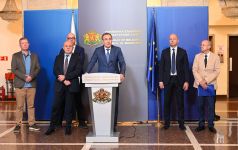 Министър Гуцанов: Покачването на линията на бедност със 126 лева ще повиши доходите на стотици хиляди хора / Новини от Казанлък