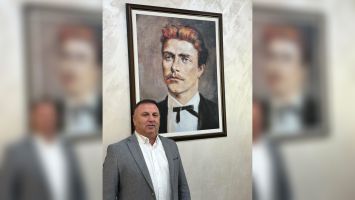 Поздравителен адрес от името на кмета Иса Бесоолу  по случай 1 ноември – Ден на народните будители / Новини от Казанлък