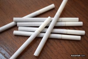 Откриха и иззеха 500 кутии с цигари без бандерол при проверка на автомобил  / Новини от Казанлък