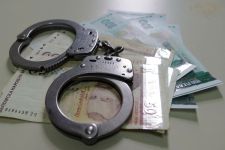 18-годишен апаш обрал баничарница и обект за бързо хранене в Казанлък