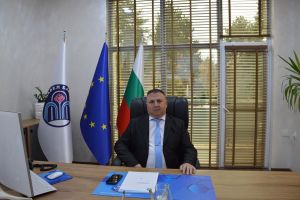 Иса Бесоолу: Честит Никулден!  / Новини от Казанлък