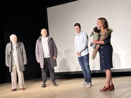 Препълнена зала и силно послание: Премиера на филма “Социално силните“ в Казанлък  / Новини от Казанлък