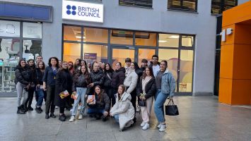Ученици от Хуманитарната гимназия в Казанлък посетиха Британския съвет в София / Новини от Казанлък