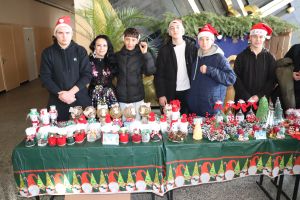 Благотворителен коледен базар в ПГ по транспорт и транспортен мениджмънт - Казанлък 