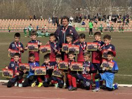 Купа и сребро за набор 2017, злато за 2015 на ФК Казанлък в Хисаря / Спортни новини от Казанлък