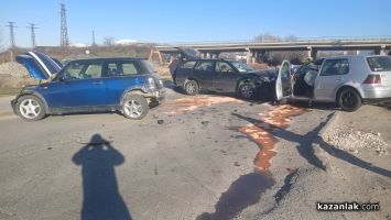 Три автомобила катастрофираха на пътя Казанлък - Овощник / Новини от Казанлък