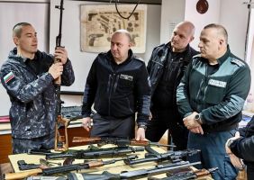 Служители от различни ведомства и структури се включиха в обучение за „Ремонт и поддръжка на въоръжението“ в ЦСПП-Казанлък / Новини от Казанлък