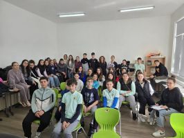 С интересни предизвикателства и загадки паисиевци отбелязаха Деня на математиката / Новини от Казанлък