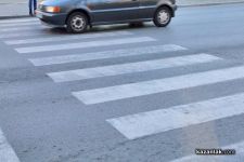 18-годишен шофьор с БМВ блъсна пешеходка на пътека в Казанлък / Новини от Казанлък