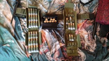 Полицията иззе незаконно оръжие и боеприпаси от имот в Казанлък / Новини от Казанлък