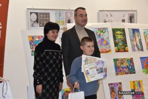 Десетки млади таланти с награди от националните конкурси „Малките нашенци“ и „Присмехулници“ в Казанлък / Новини от Казанлък