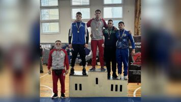 Георги Христов от казанлъшката ПГ по лека промишленост и туризъм спечели нова шампионска титла в борбата / Новини от Казанлък