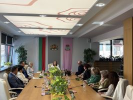 Признание и благодарност: Среща на кмета с директорите на здравните заведения  / Новини от Казанлък