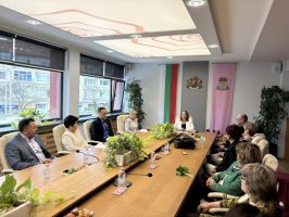 Признание и благодарност: Среща на кмета с директорите на здравните заведения  / Новини от Казанлък