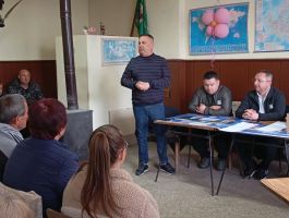 Кандидати за депутати от ДПС се срещнаха с жители на три села в област Стара Загора