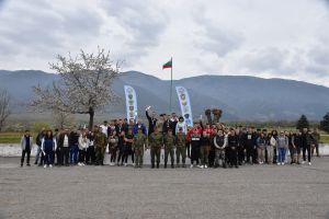 Ученици премериха сили във военно-приложното състезание „Млад рейнджър“ на казанлъшкия учебен полигон „Тюлбе“ / Новини от Казанлък