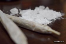 Акция срещу дрогата: Униформените иззеха марихуана и метамфетамин в Казанлък / Новини от Казанлък
