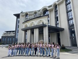 Уроци по етика за претендентките за “Царица Роза“ 2026 