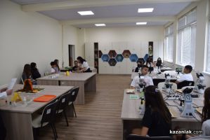 Галерия: Откриване на новите STEM кабинети в ОУ „Чудомир“ / Новини от Казанлък