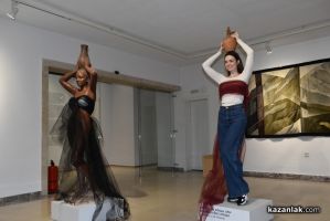 Изложби, история и изкуство привлякоха стотици с нощна разходка из музеите на Казанлък / Новини от Казанлък