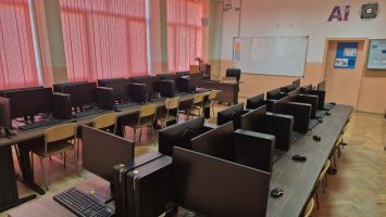 STEM среда и високотехнологично оборудване в ПГ „Иван Хаджиенов“ / Новини от Казанлък