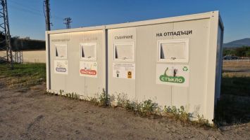 Община Казанлък премахна съдовете за употребявани дрехи заради чести вандалски прояви / Новини от Казанлък