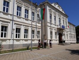Община Казанлък спечели финансиране за два проекта за енергийно обновяване на училища на стойност над 6,2 млн. евро
