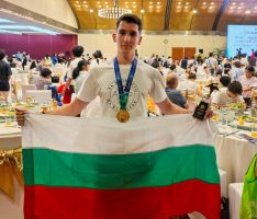 Математикът Валентин Кирилов от Казанлък с нови международни успехи 