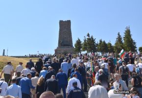 Хиляди българи почетоха 149-тата годишнина от Шипченската епопея / Новини от Казанлък