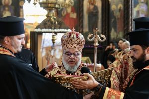 С водосвет и молебен митрополит Киприан отбеляза своя имен ден / Новини от Казанлък