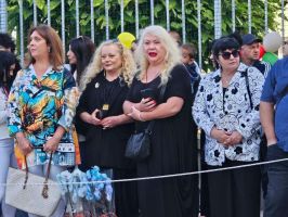 Любимката на поколения зрители Наталия Симеонова сподели вълнението на първокласниците в ОУ „Георги Кирков“ / Новини от Казанлък
