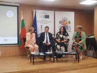Казанлък представи свой модел за прозрачно финансиране на читалищата на международна конференция / Новини от Казанлък