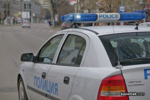Нападнаха и обраха мъж пред жилищен блок в Казанлък / Новини от Казанлък