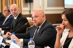 Зам.-министър Русев: Над 6000 души ще бъдат включени в обучения и квалификация със средства от държавния бюджет / Новини от Казанлък