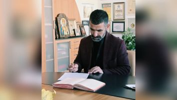 Д-р Пламен Петров продължава да ръководи Художествена галерия – Казанлък