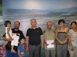 Пет семейства от Казанлък получиха общински жилища / Новини от Казанлък