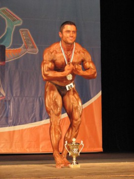 Константин Паскалев, състезаващ се за 