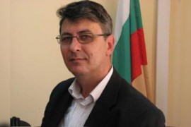 Депутатът Емил Караниколов ще предложи да се увеличат часовете за военно обучение в училище  / Новини от Казанлък