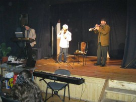 С концерт и вино посрещнаха вчерашните празници в НЧ 