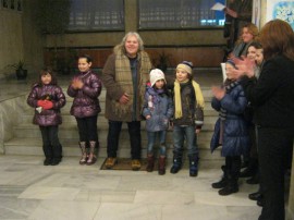 С усмивки започват работните си дни в Община Казанлък