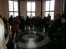 Млад казанлъшки талант откри своя изложба и дари картина на Общината