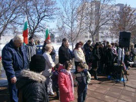 Стотици казанлъчани сведоха глава пред Левски