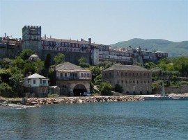 Изложба със снимки от Атон се открива днес / Новини от Казанлък