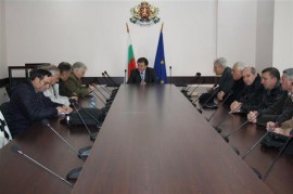 Областният управител се срещна със Съюза на офицерите и сержантите от запаса и резерва / Новини от Казанлък