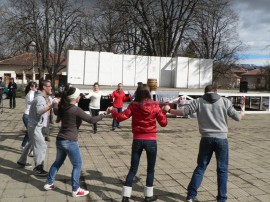 Вина от региона се надпреварваха днес в парк 