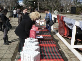 Вина от региона се надпреварваха днес в парк 