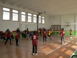Днес стартира ученическото по волейбол