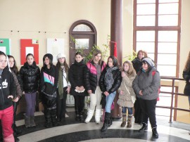 Доброволци от други страни присъстваха на изложба на мартеници