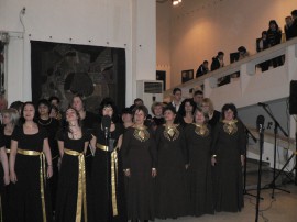 Стотици казанлъчани изпълниха Художествената галерия за концерт по случай 3 март